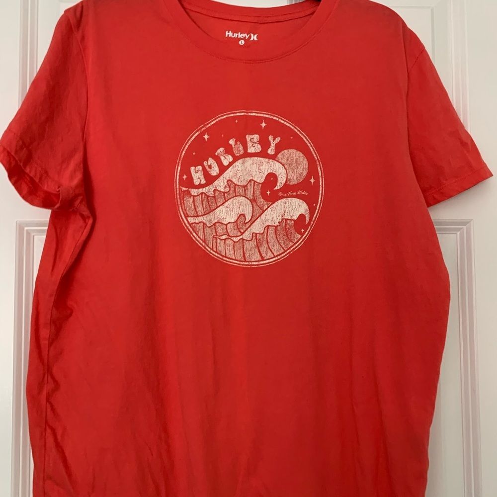 Hurley Woman’s Bright Coral Tshirt size Large
